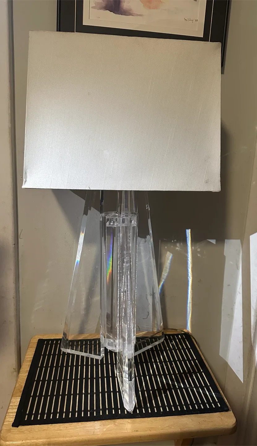 Mid Century Modern Lucite Table Lamp