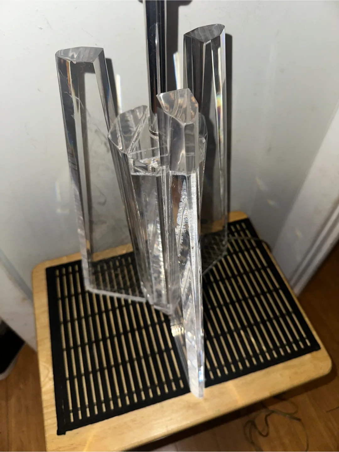 Mid Century Modern Lucite Table Lamp - photo 2