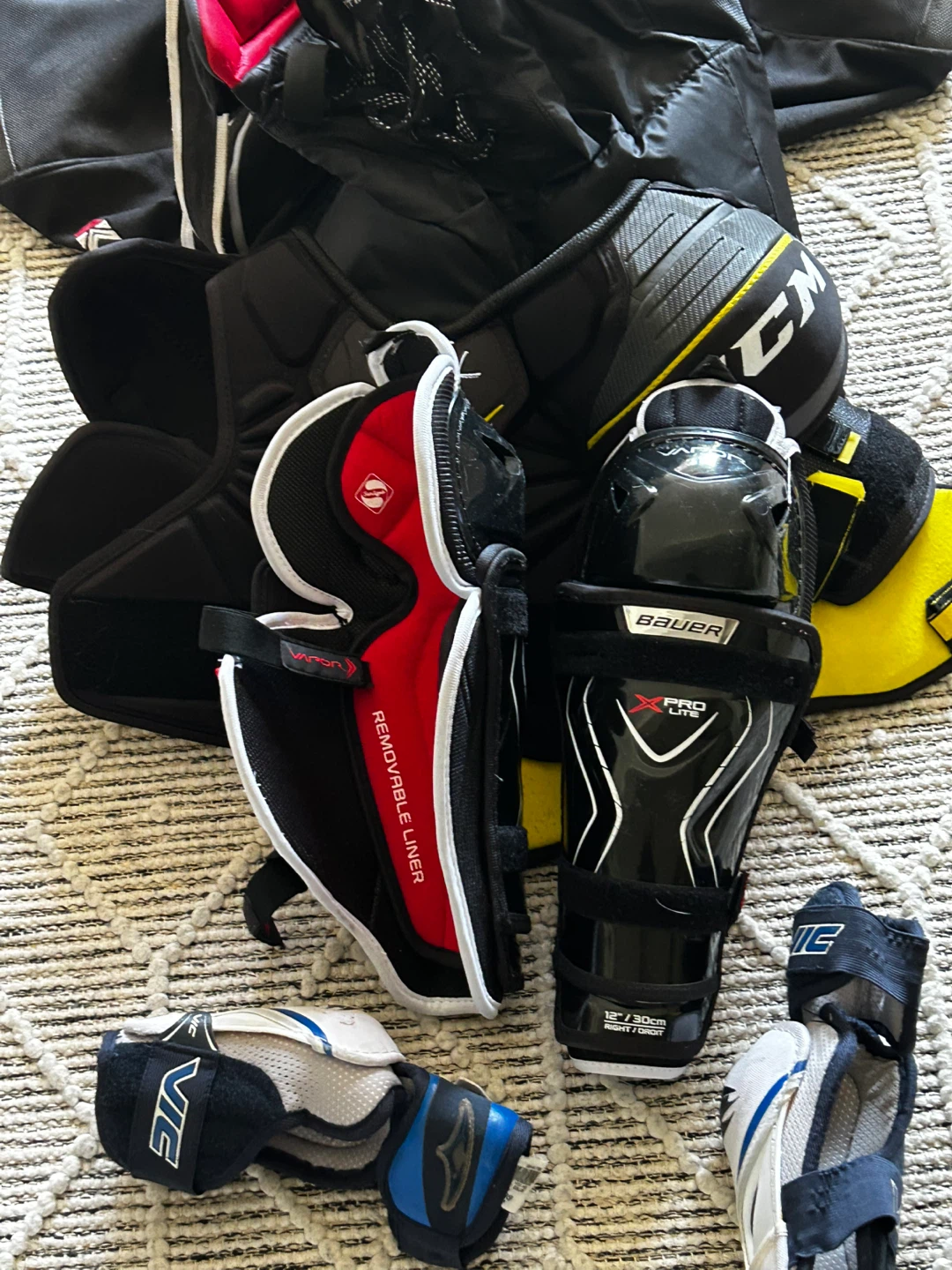 Bauer Hockey Equipment Bundle - photo 2