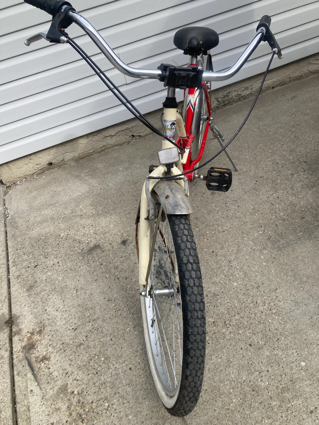 Red and Cream 6-Speed Cruiser Bicycle - photo 3