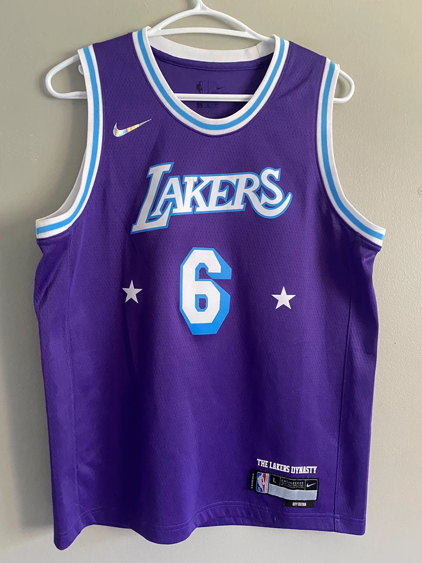 LeBron James LA Lakers jersey