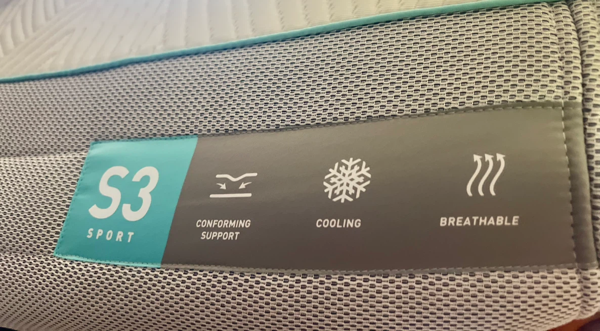 Like New BEDGEAR S3 Sport - Firm Memory Foam Queen Mattress - photo 4