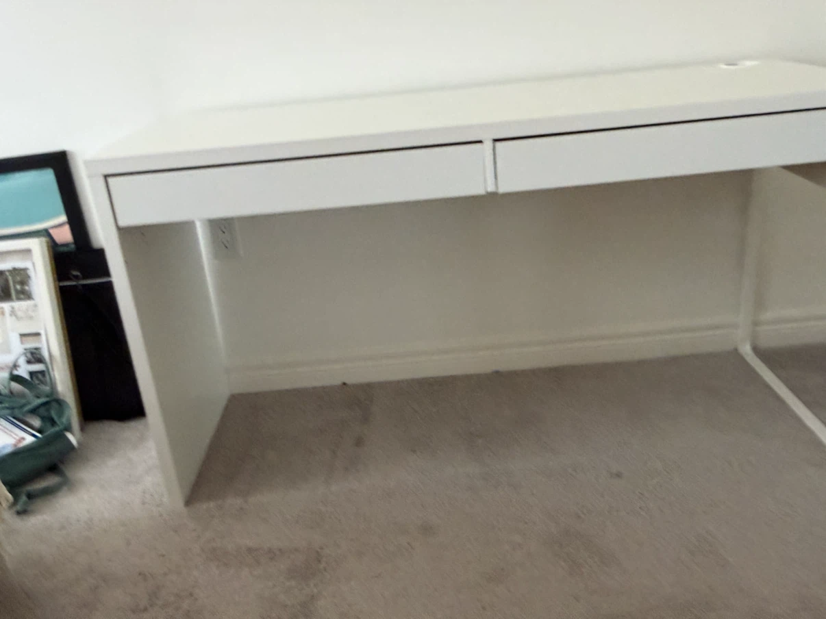 White IKEA MICKE Desk - photo 2