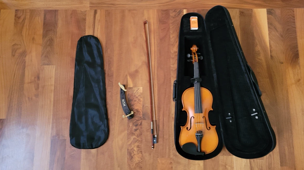 Full Size Violin with Shoulder Rest