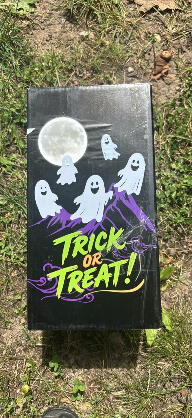 Light-up Halloween Ghost Decoration in Glass