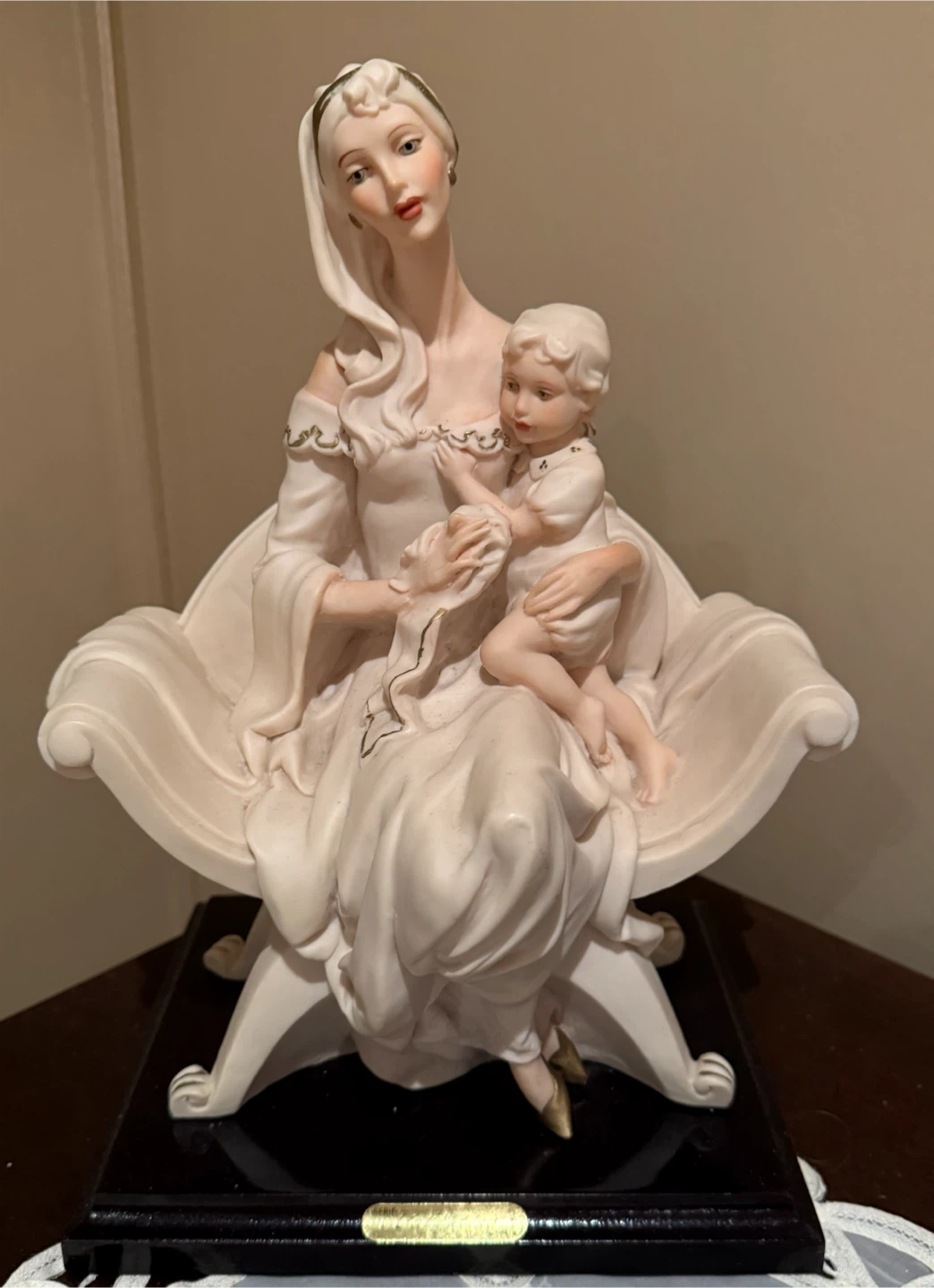 Giuseppe Armani Mother and Child Figurine