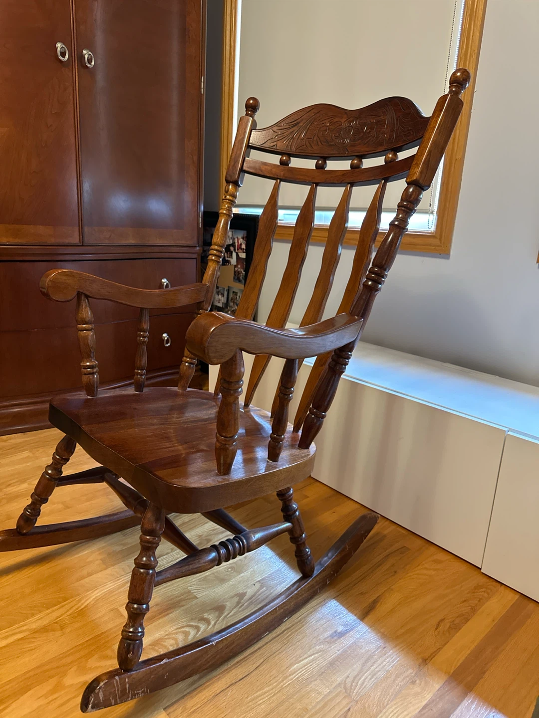 Solid Wood Rocking Chair - photo 2