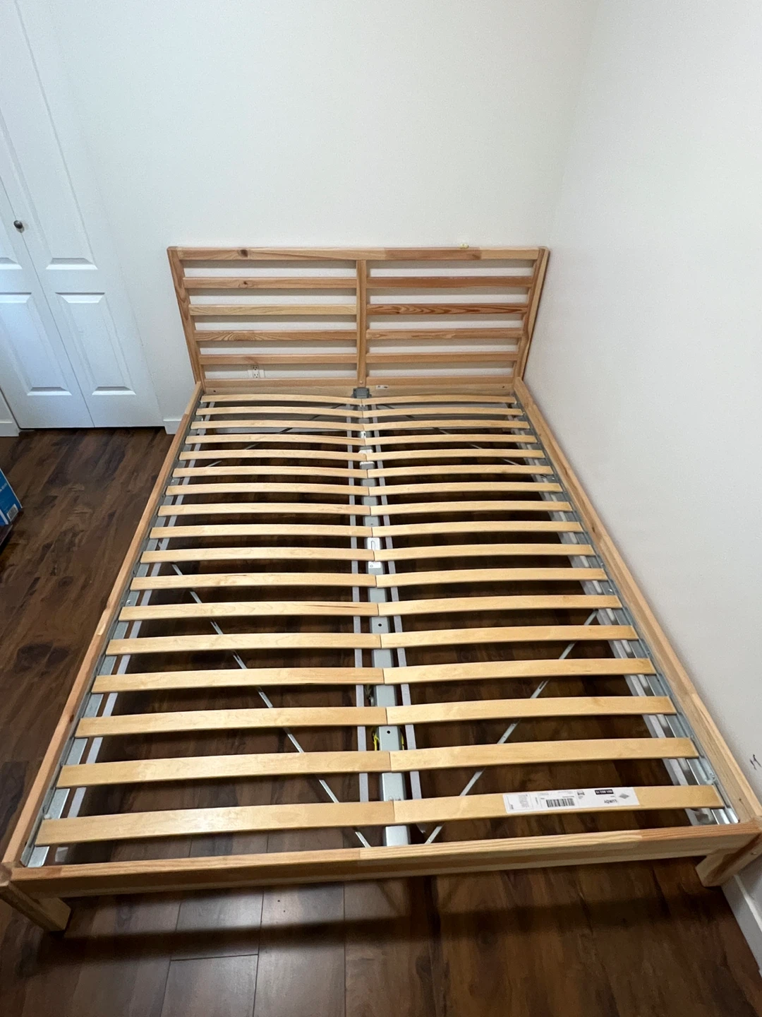 IKEA Bed Frame （Queen size）