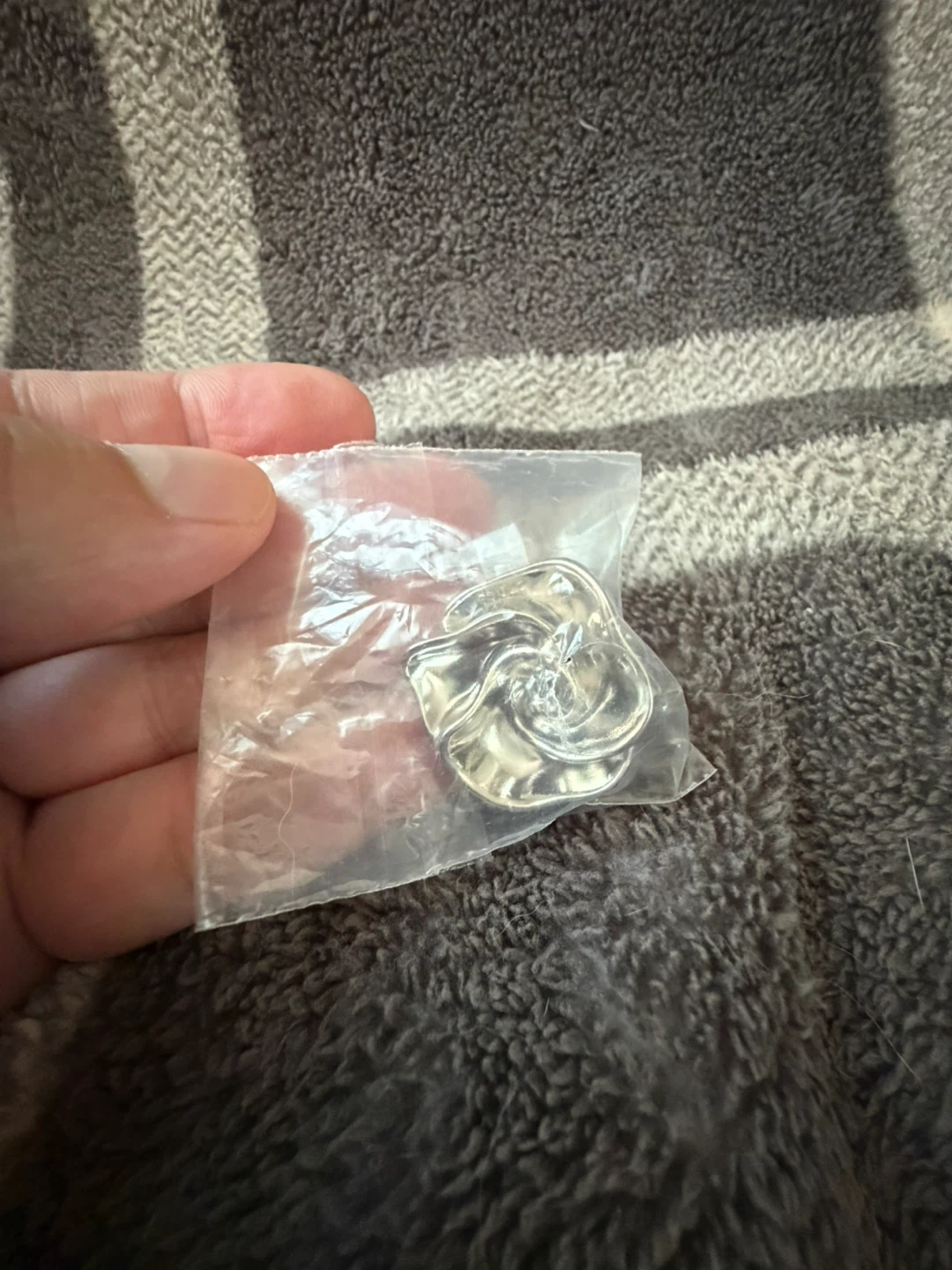 Crocs Jibbitz Metallic Flower Charm - photo 4