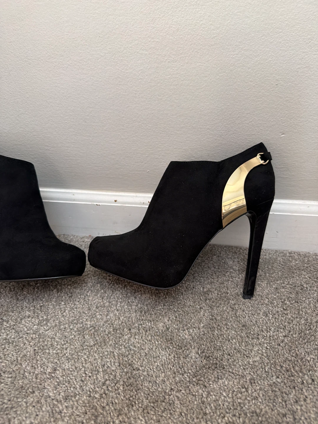 Thalia Sodi Black Suede Ankle Boots Size 7M