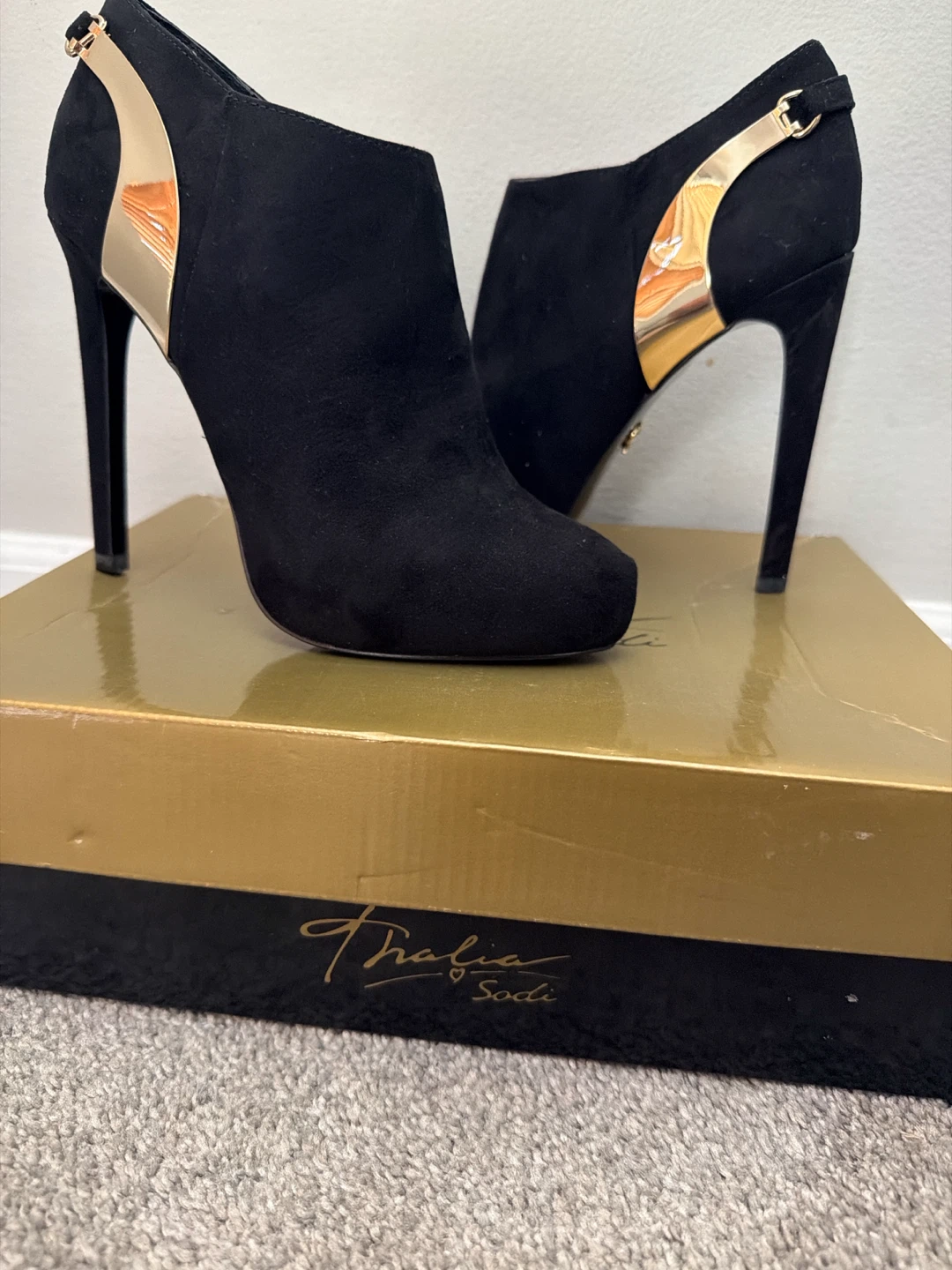 Thalia Sodi Black Suede Ankle Boots Size 7M - photo 4