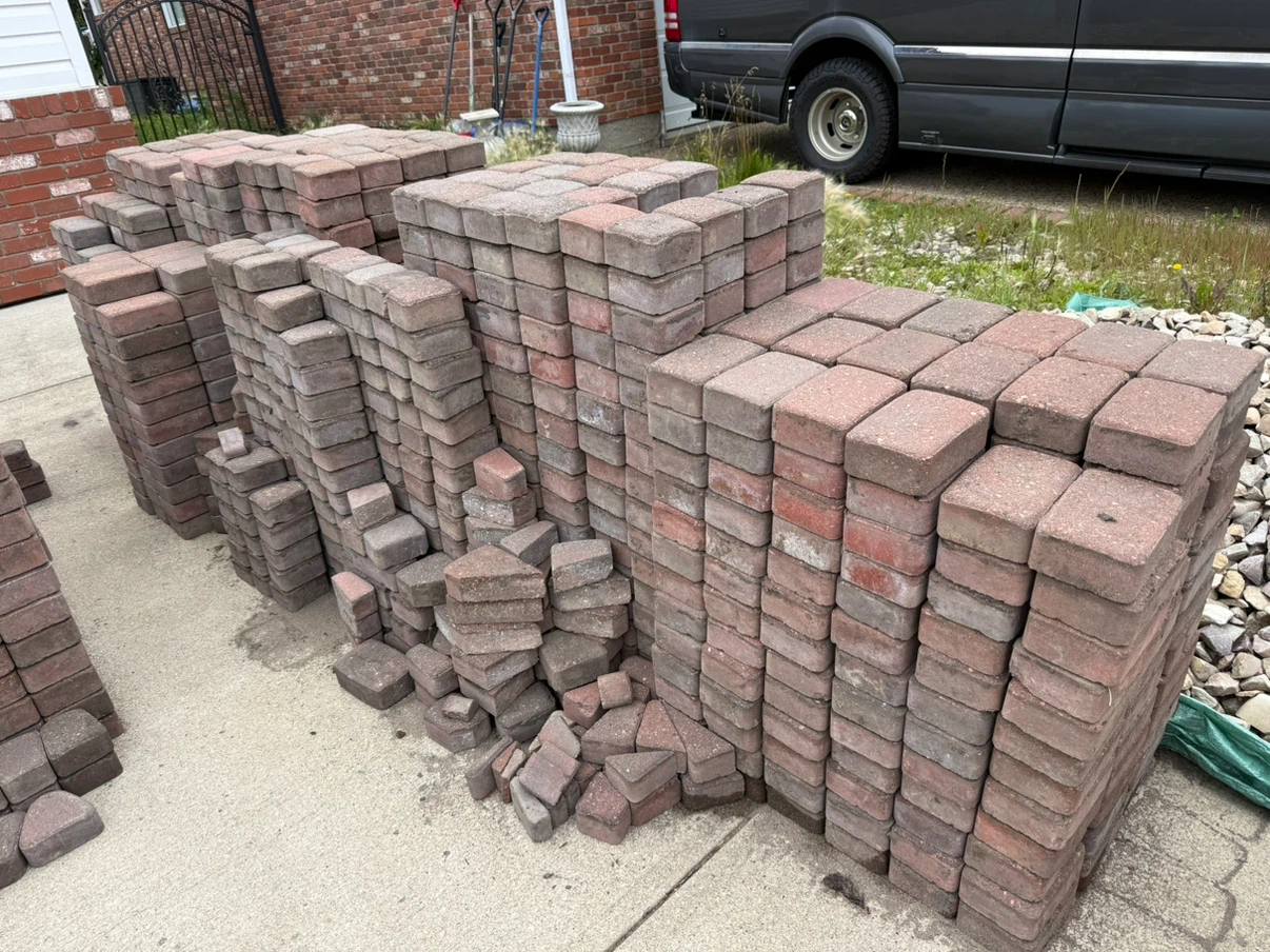 Red and Grey Concrete Patio Pavers (300 square feet) - photo 4