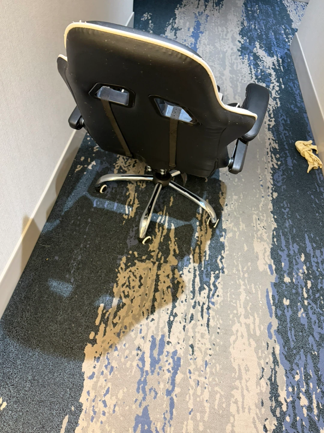 GTRACING Gaming Chair with Footrest - photo 3