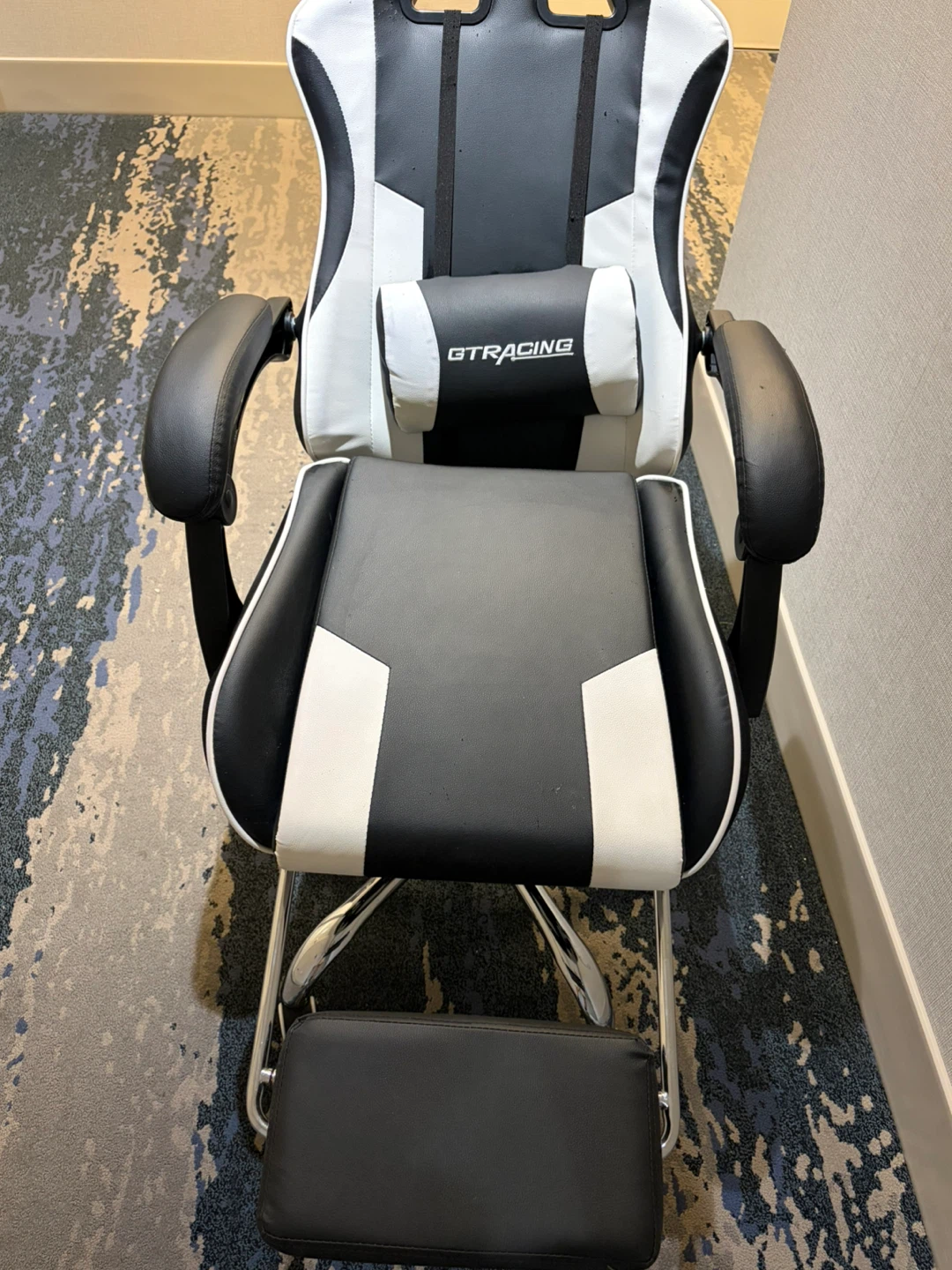 GTRACING Gaming Chair with Footrest - photo 4