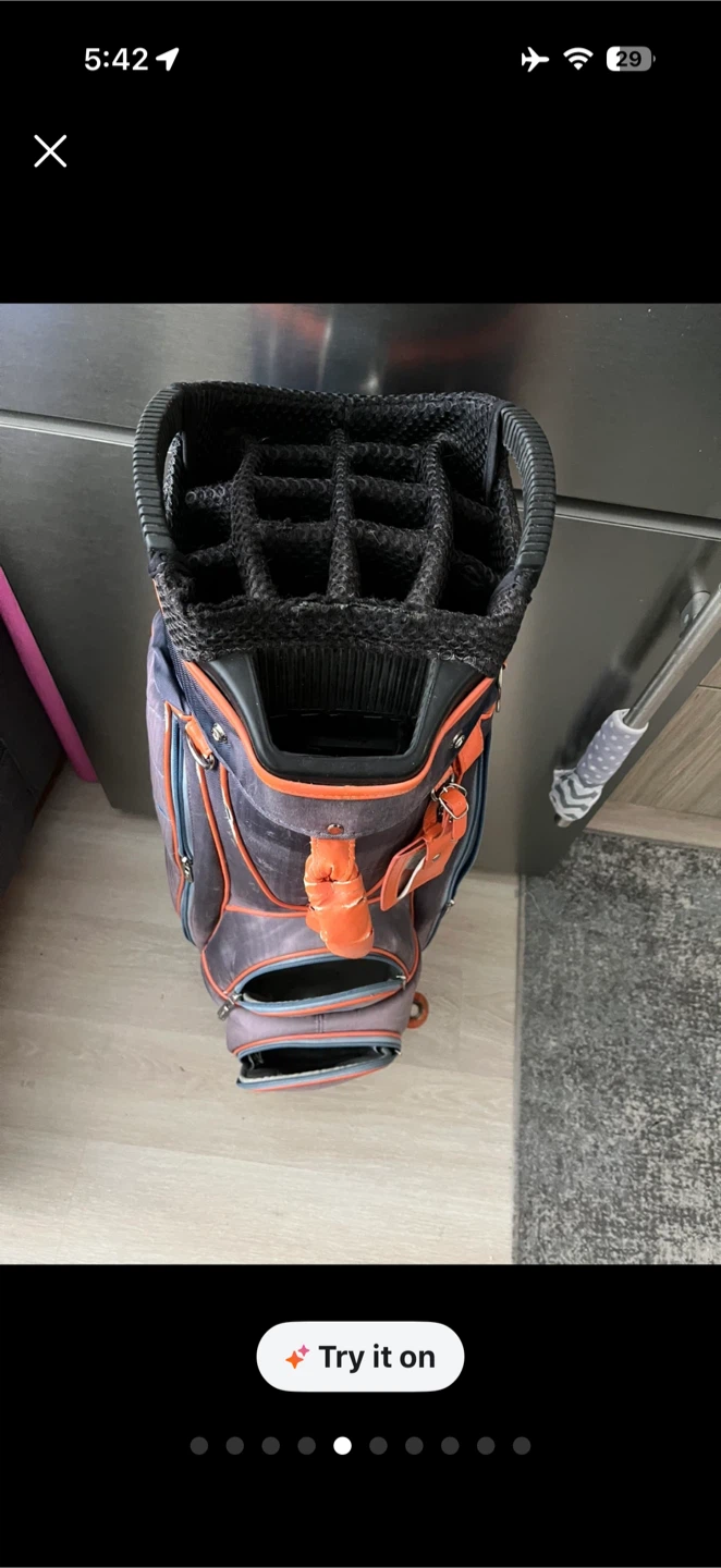 Golf bag with multiple compartments