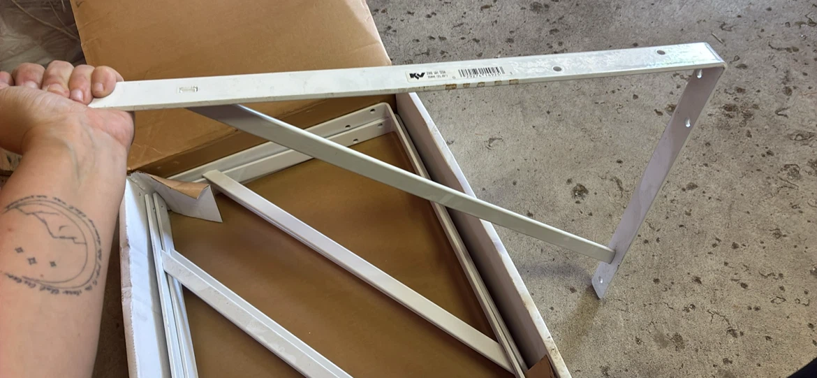 Heavy Duty 22" L-Brackets - White