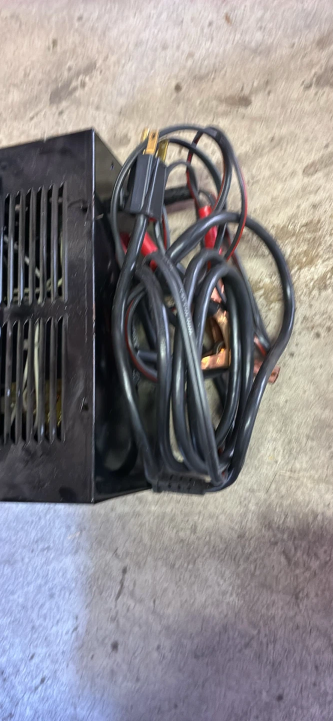 Battery Charger for Sale - photo 3