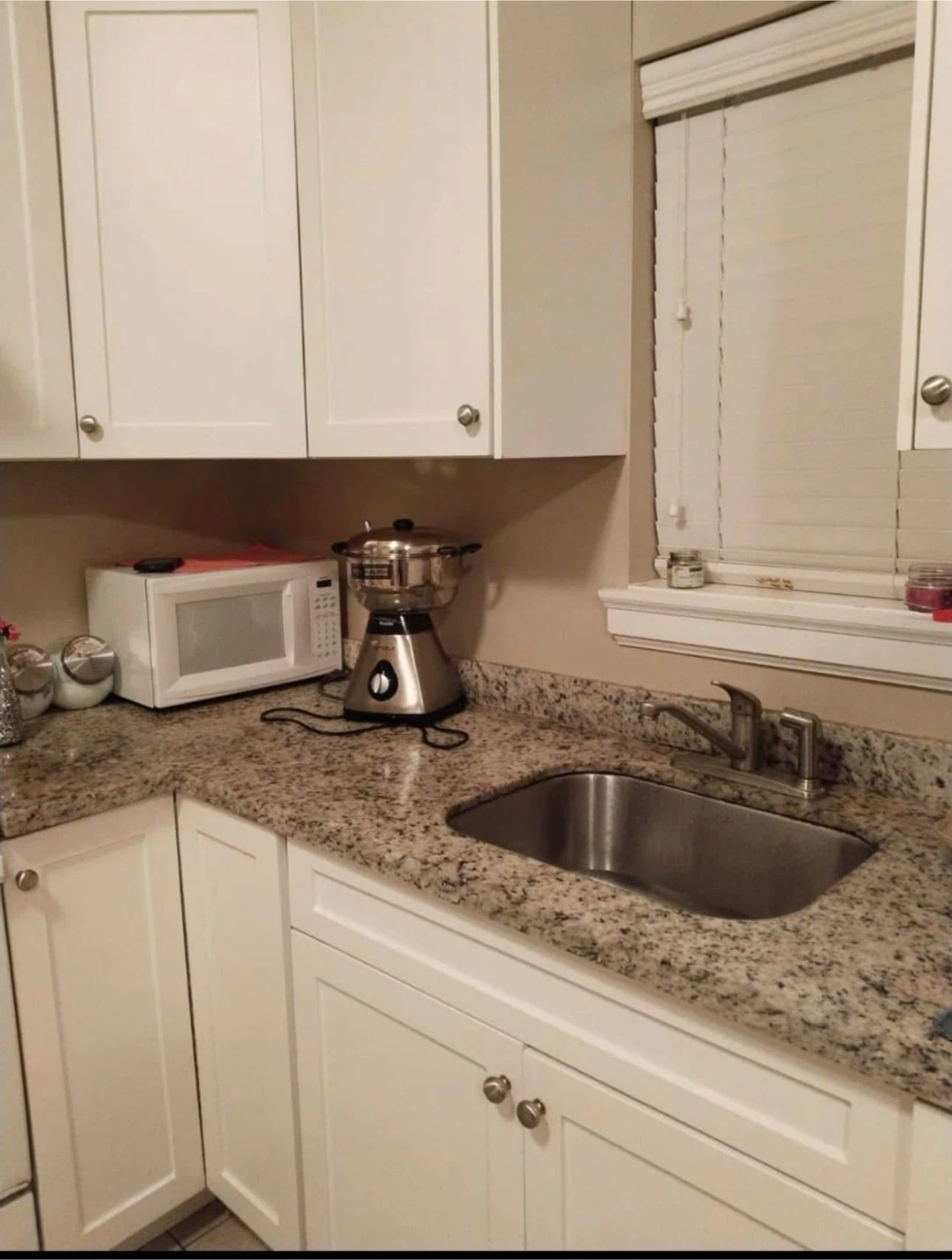 2 Bedroom Basement Suite for Rent – Available October 1st - photo 4