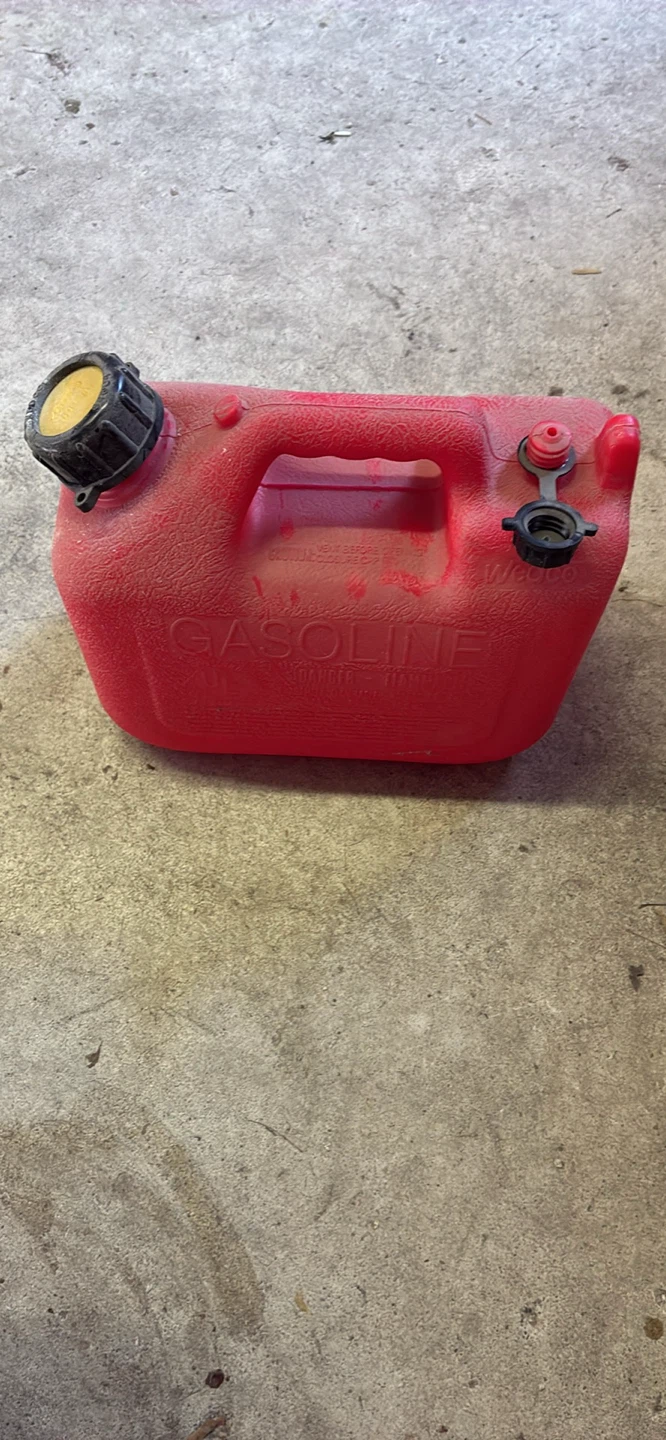 Gas Can / Fuel Jug (2.5 Gallon / 10L)