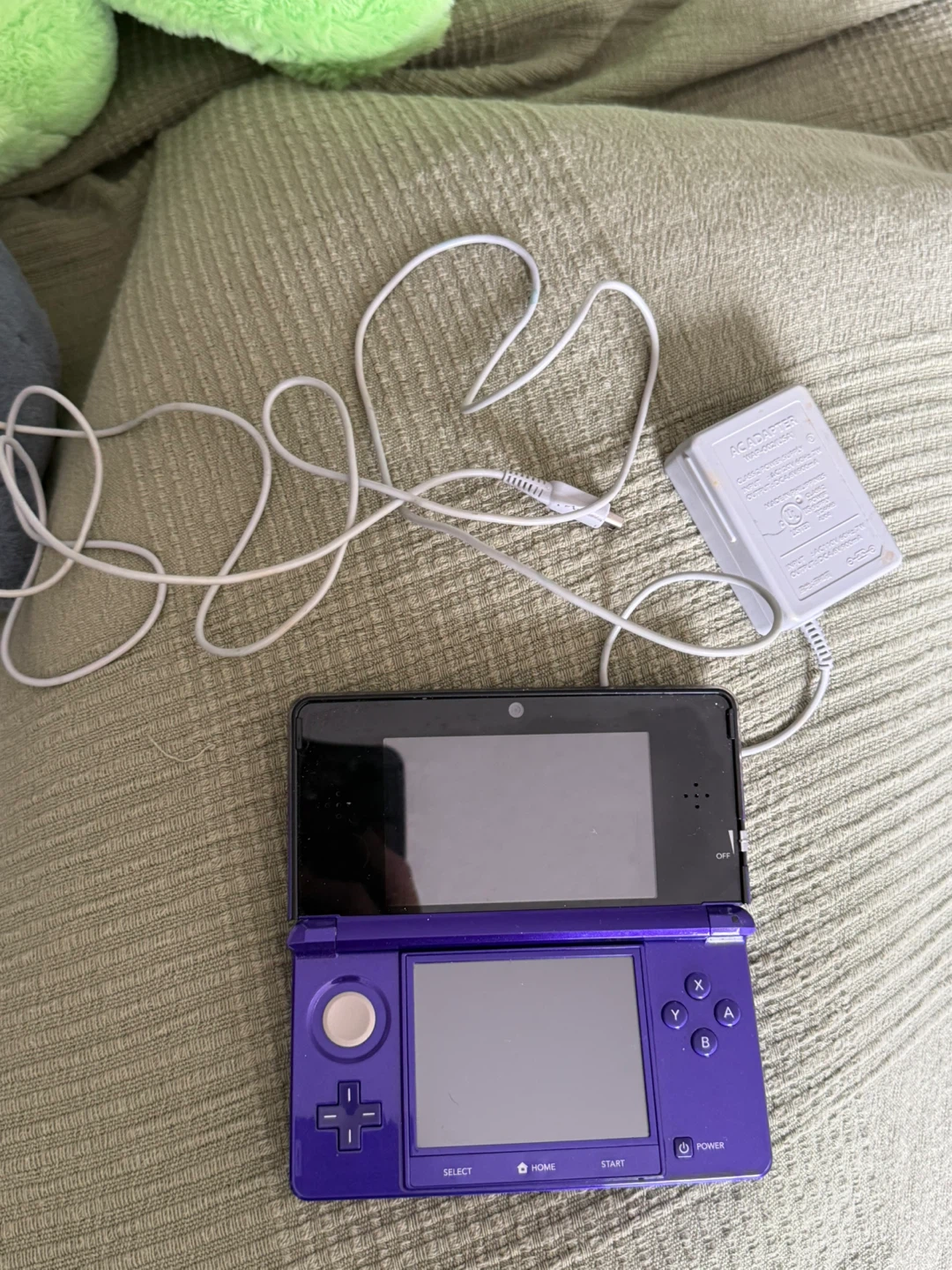 Nintendo 3DS Purple Console with Charger