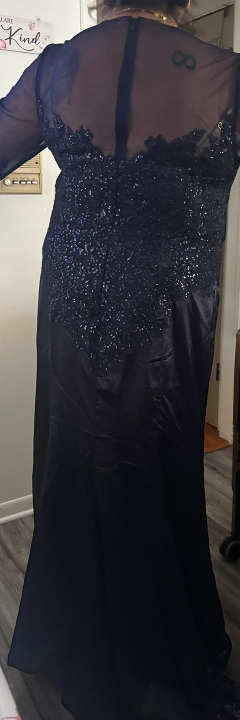Navy Blue Sequined Evening Gown - photo 2