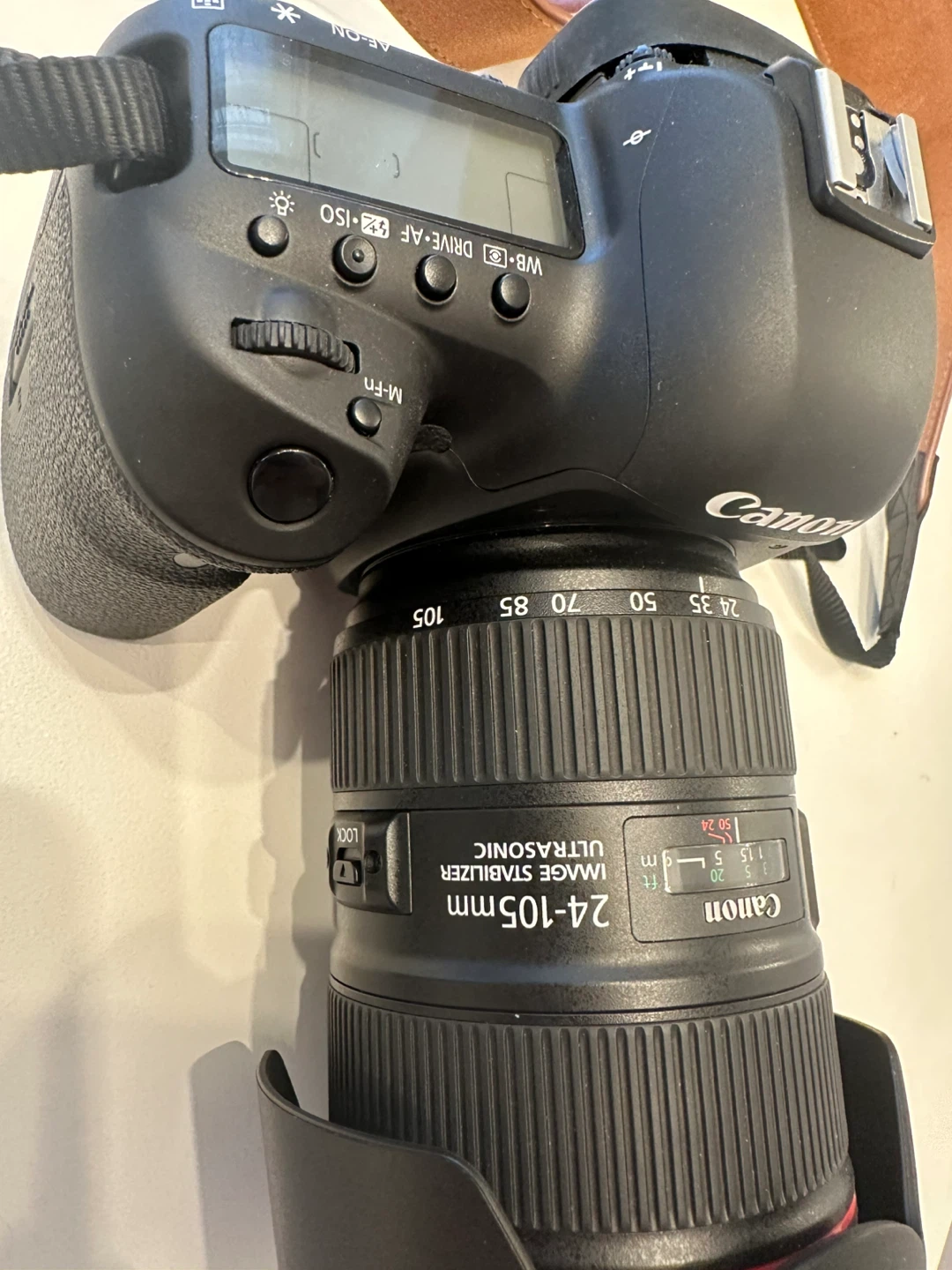 Canon EOS 5D Mark IV with EF 24-105mm f|4L IS II USM Lens - photo 2