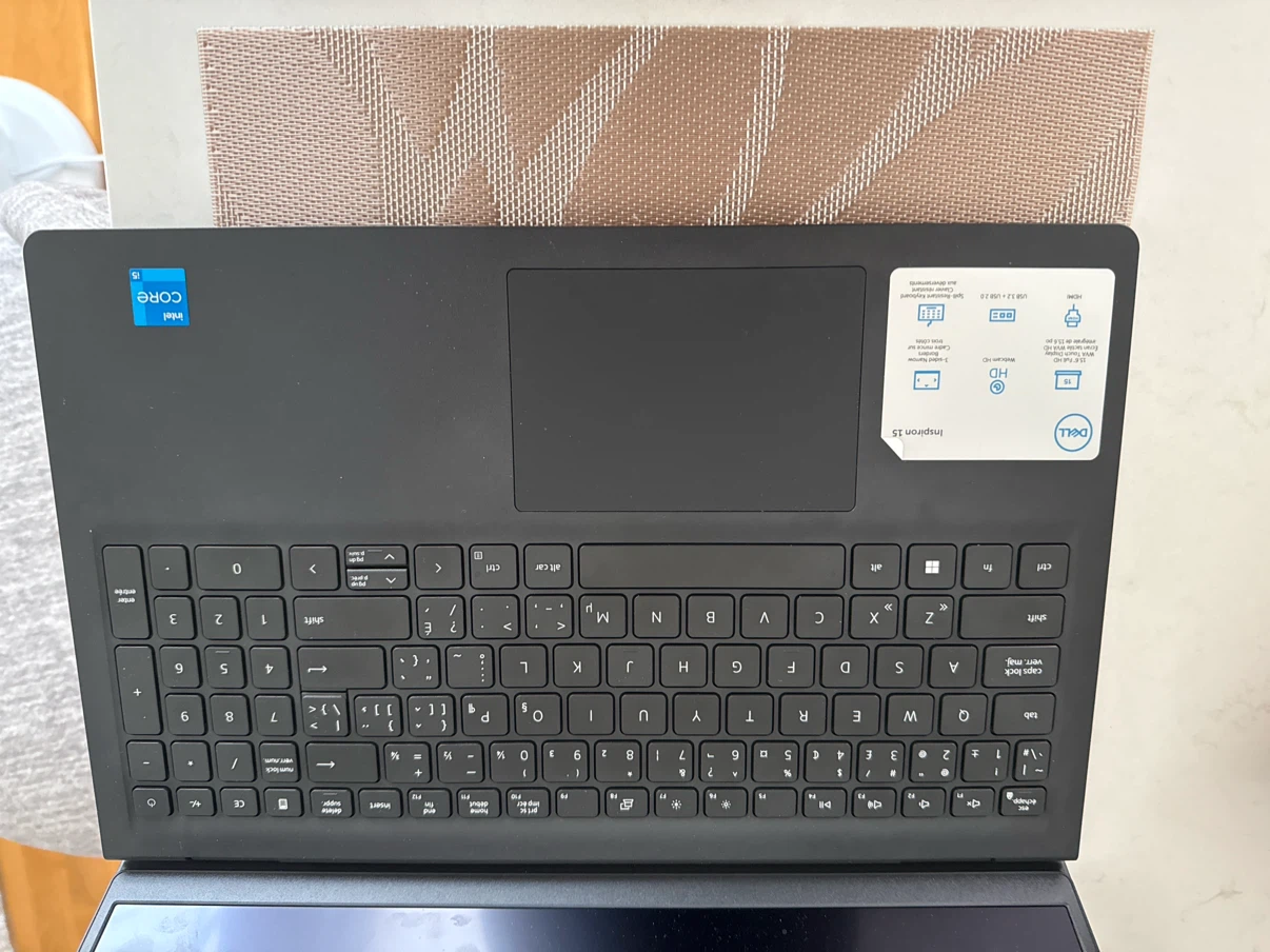 Dell Inspiron 15 Laptop - photo 2