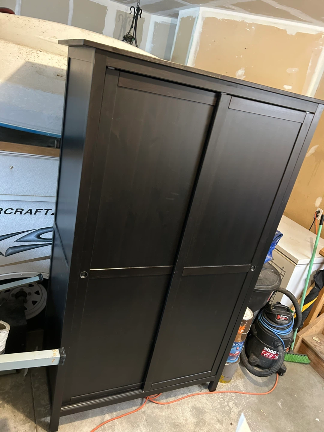Wardrobe, freestanding with hanging rod and 2 shelves