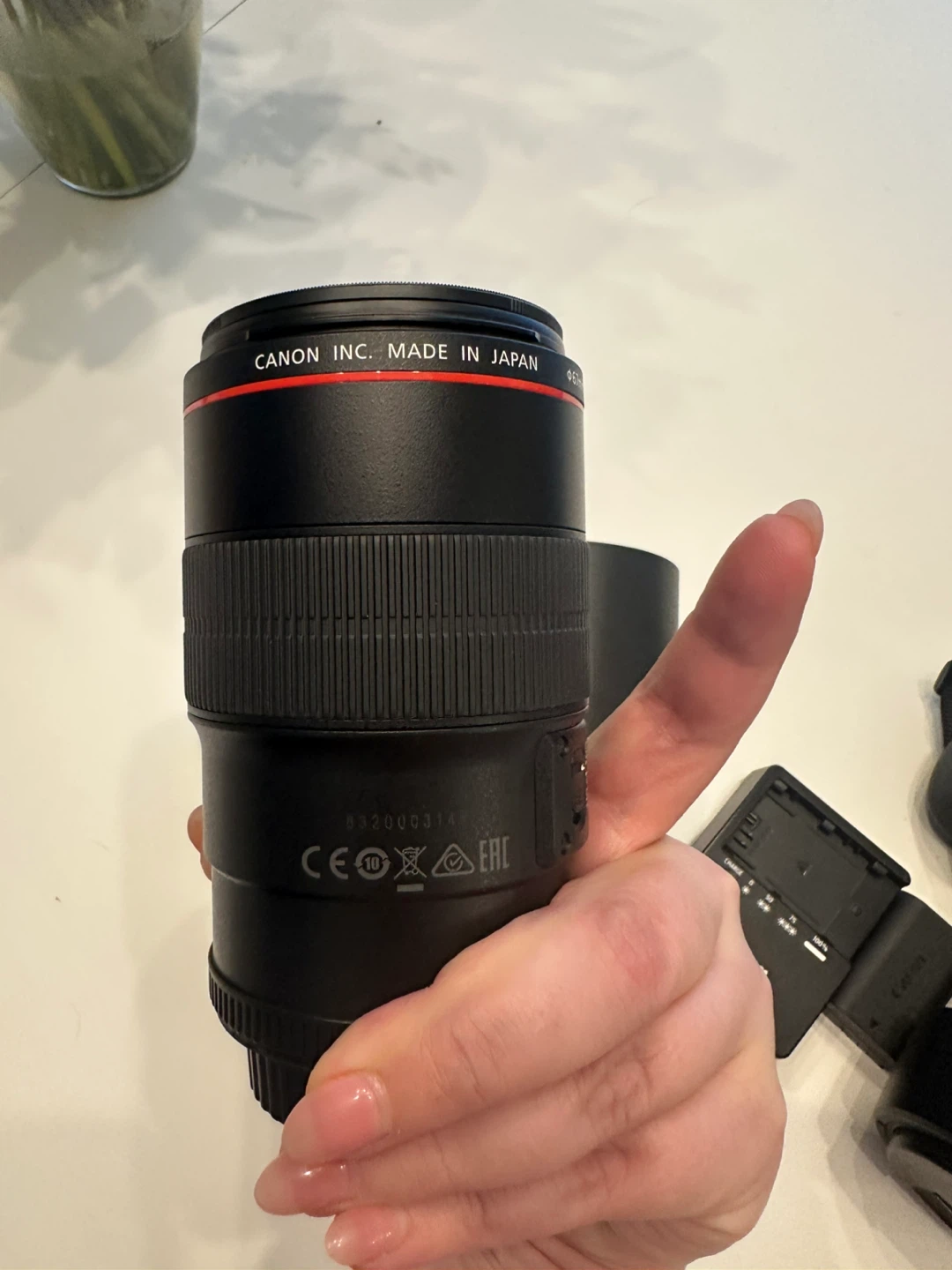 Canon EF 100mm f/ 2.8L Macro IS USM Lens