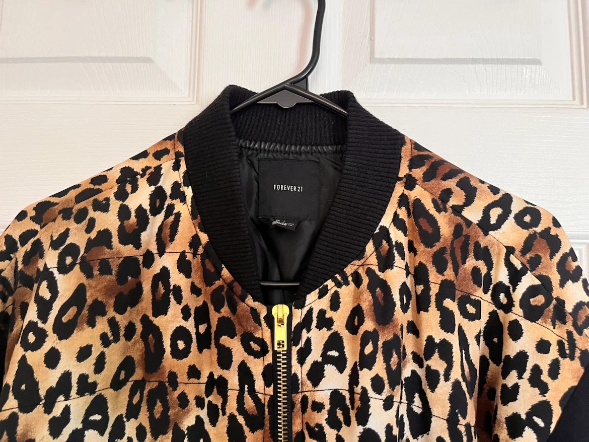 Forever 21 Leopard Print Bomber Jacket - photo 3