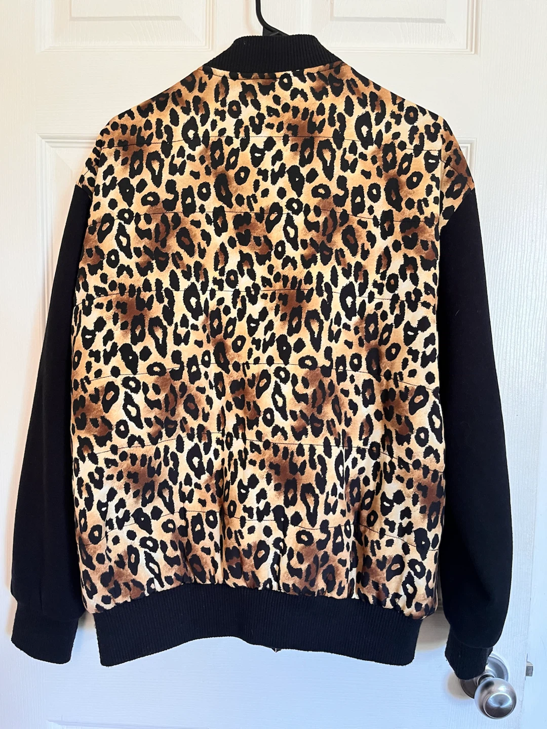 Forever 21 Leopard Print Bomber Jacket - photo 5