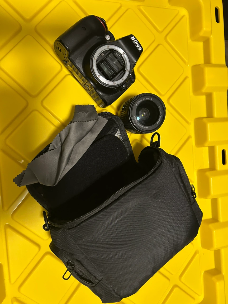 Nikon D5300 DSLR Camera with 18-55mm Lens - photo 4