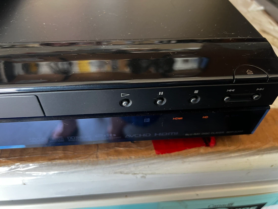 Sony Blu-ray Disc Player with 3 Movies - photo 4
