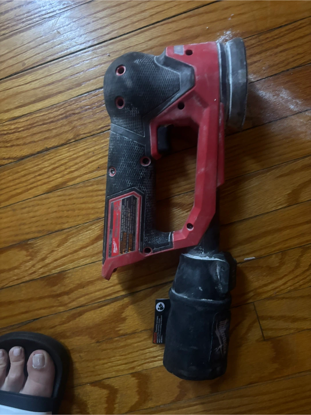 Milwaukee M18 FUEL Random Orbital Sander - photo 2