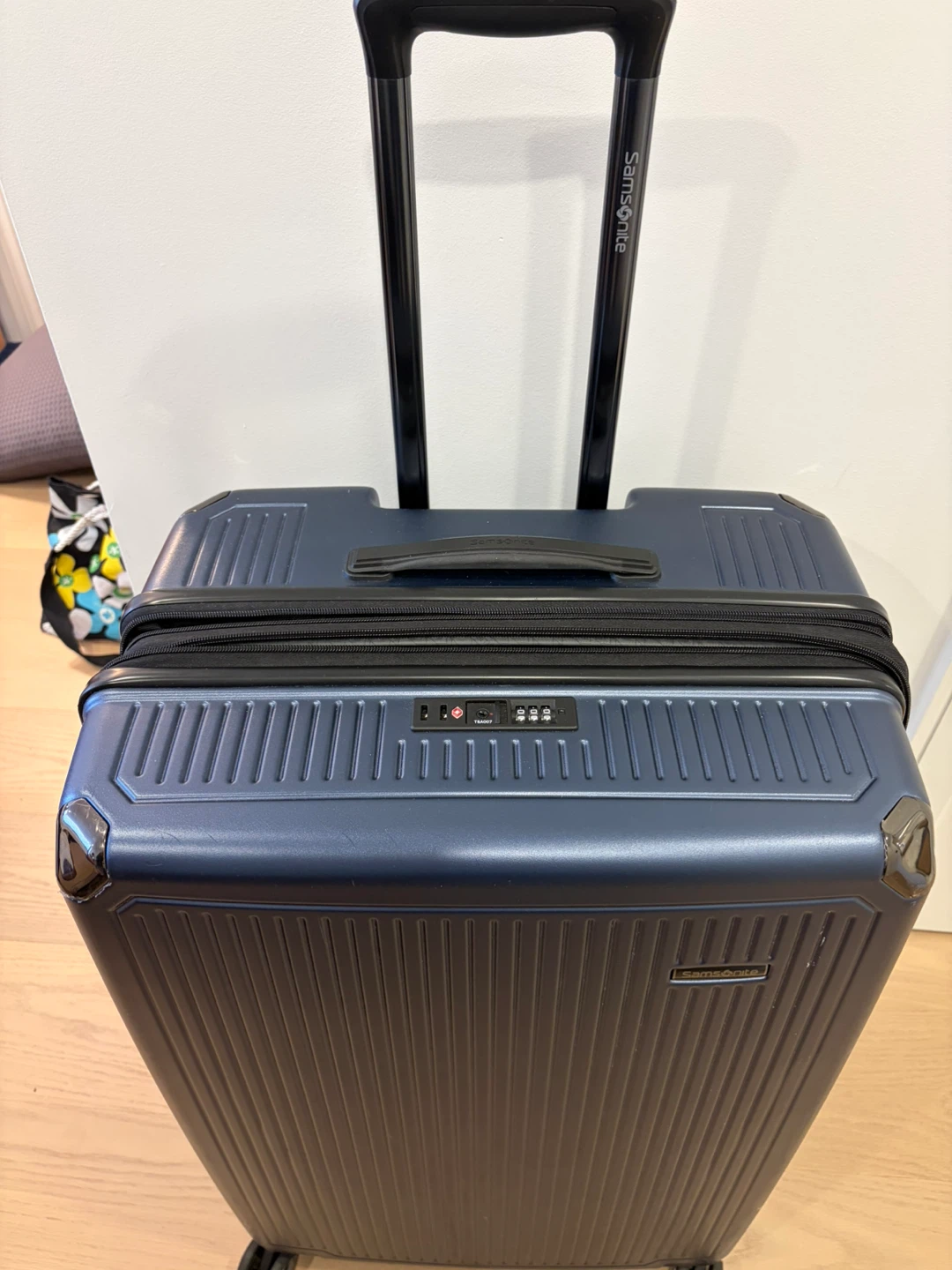 Large Samsonite Spinner Suitcase - photo 4