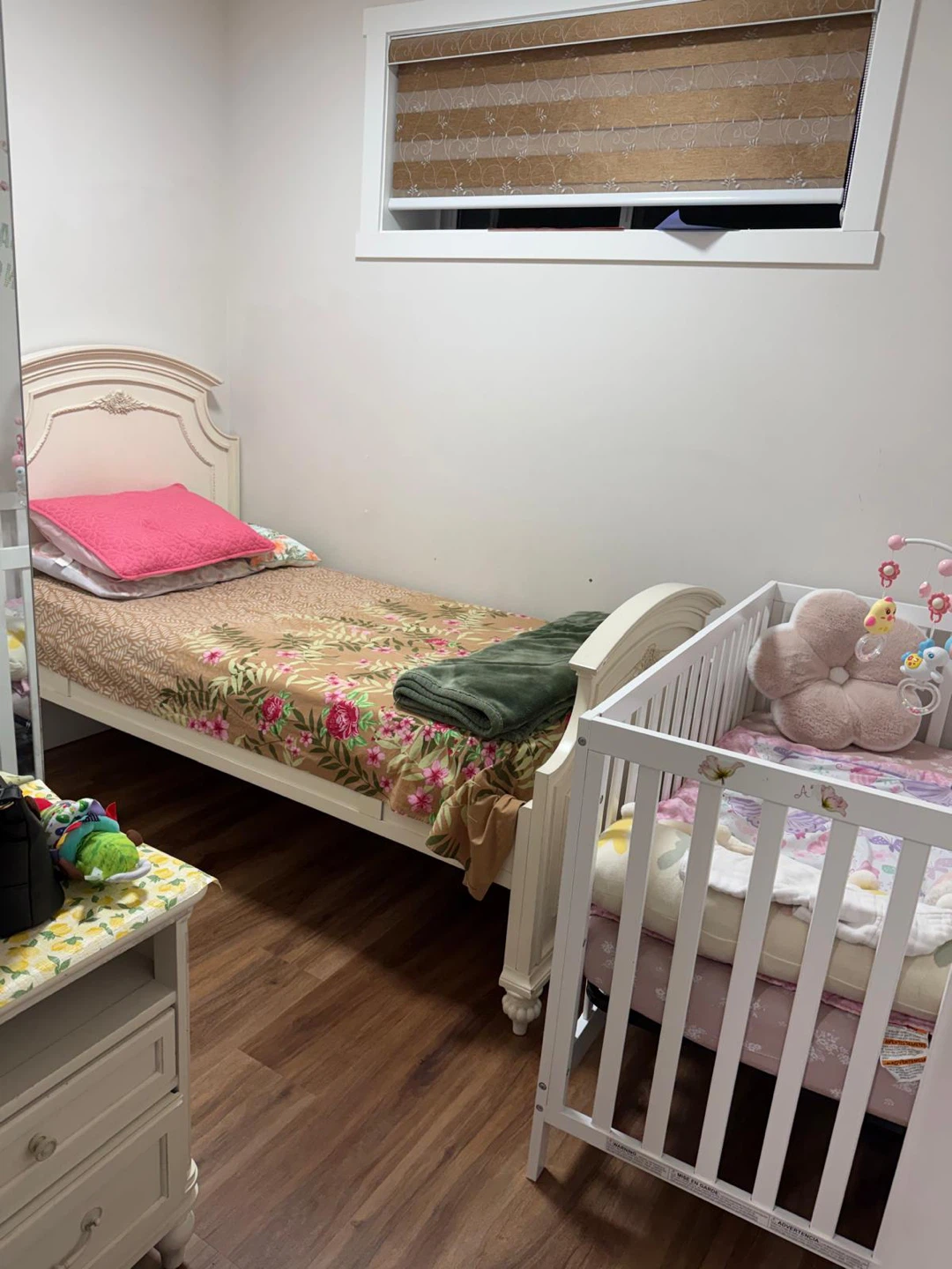 Fully furnished basement - photo 2