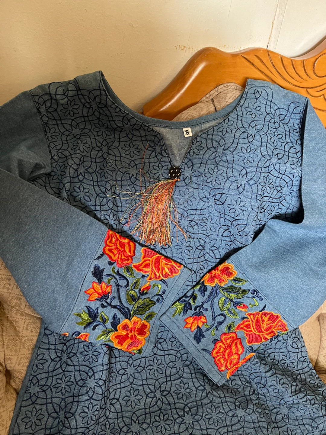 Blue floral embroidered denim tunic - photo 2