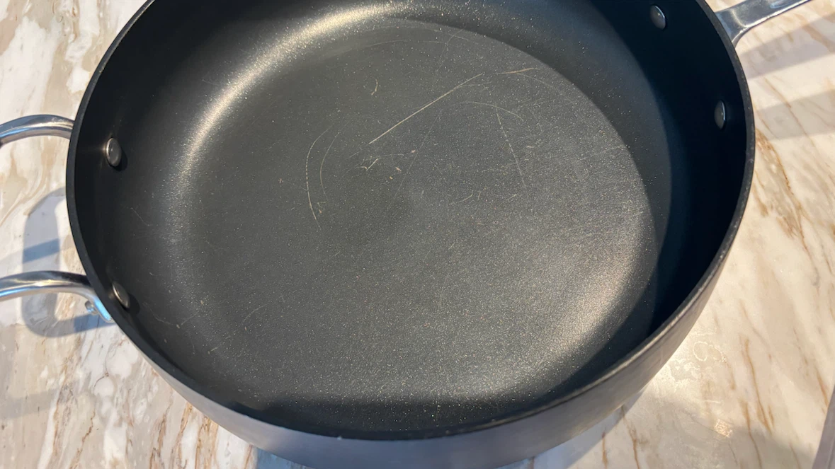 All-Clad non-stick pan with lid - photo 2