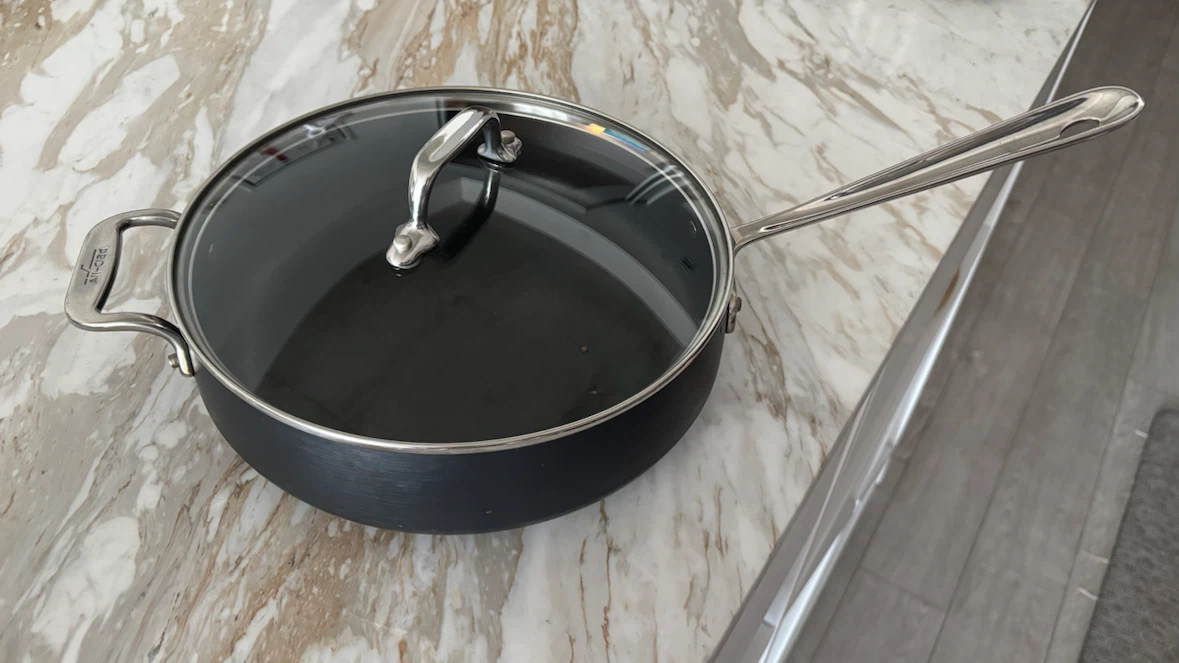 All-Clad non-stick pan with lid - photo 3