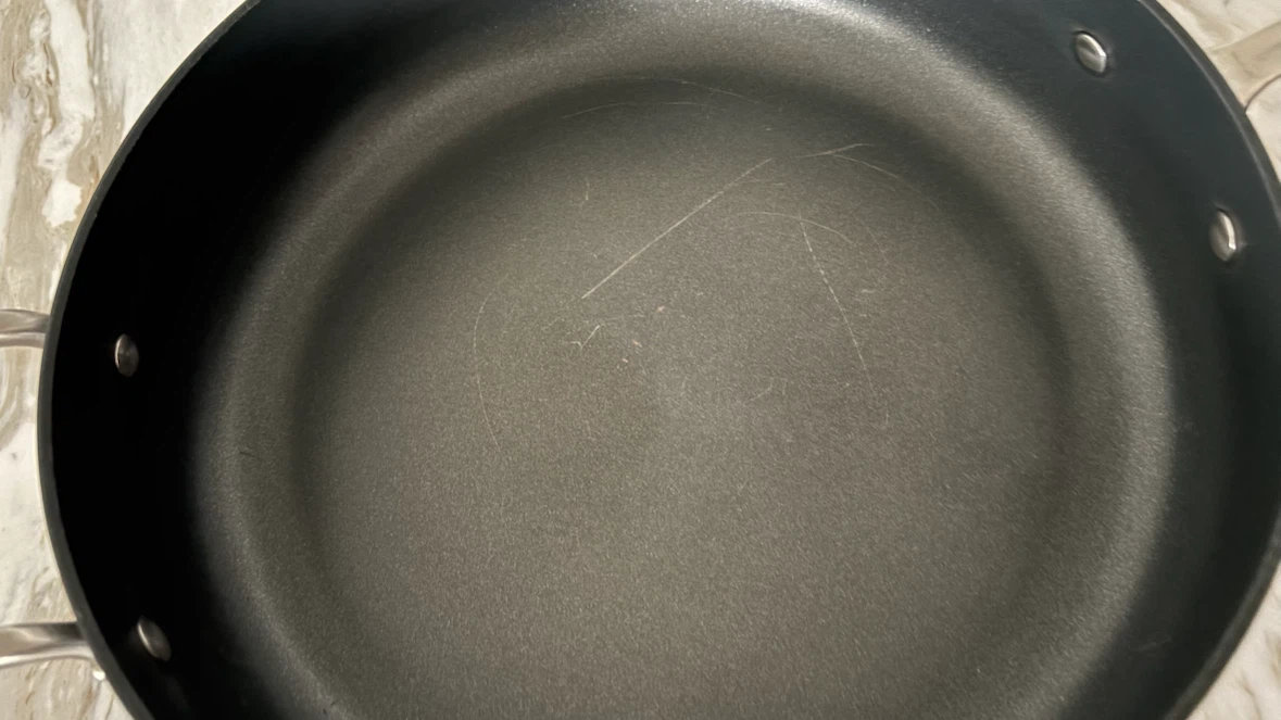 All-Clad non-stick pan with lid - photo 4