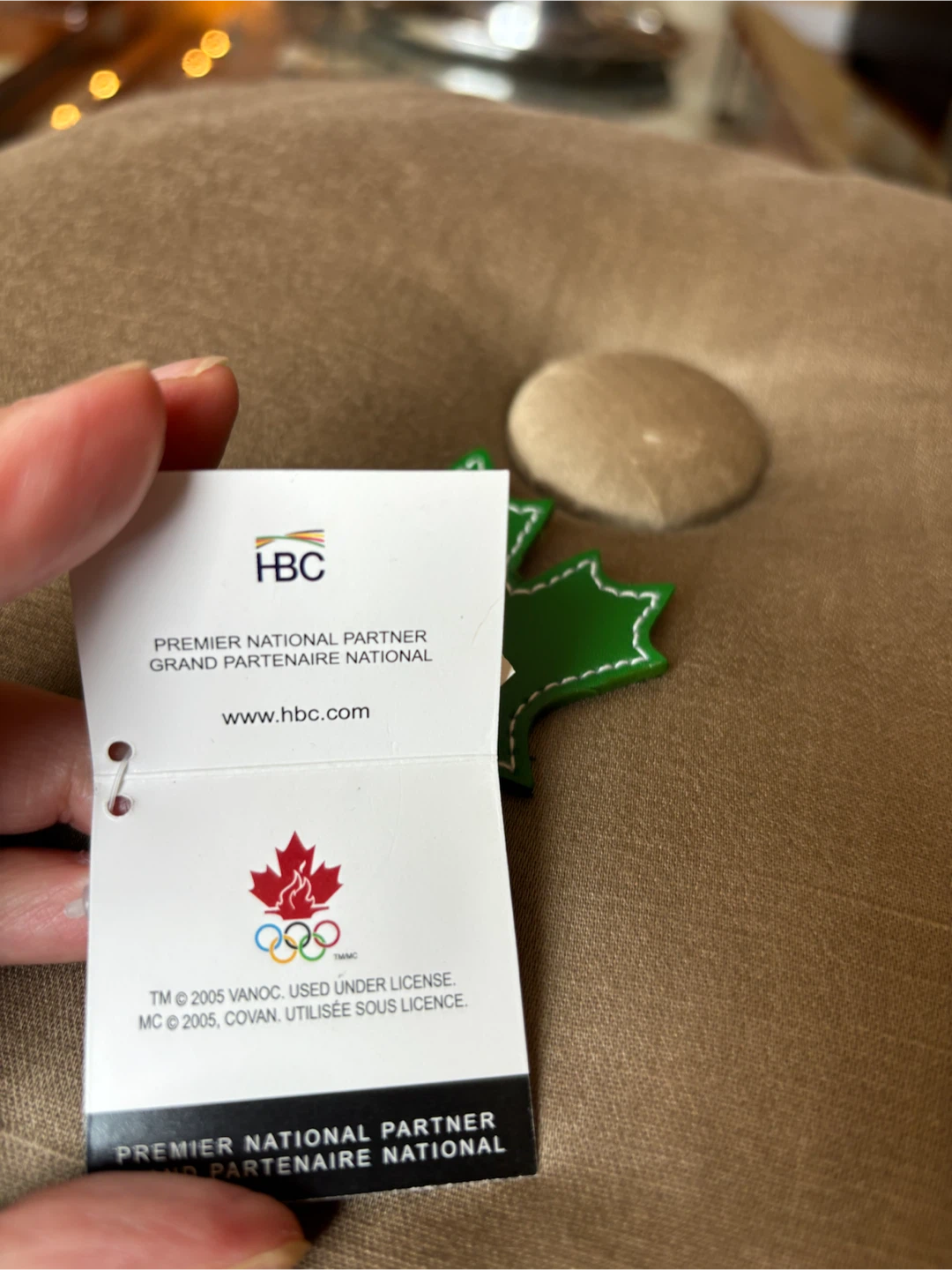 HBC 2005 Olympic Maple Leaf Keychain - photo 3