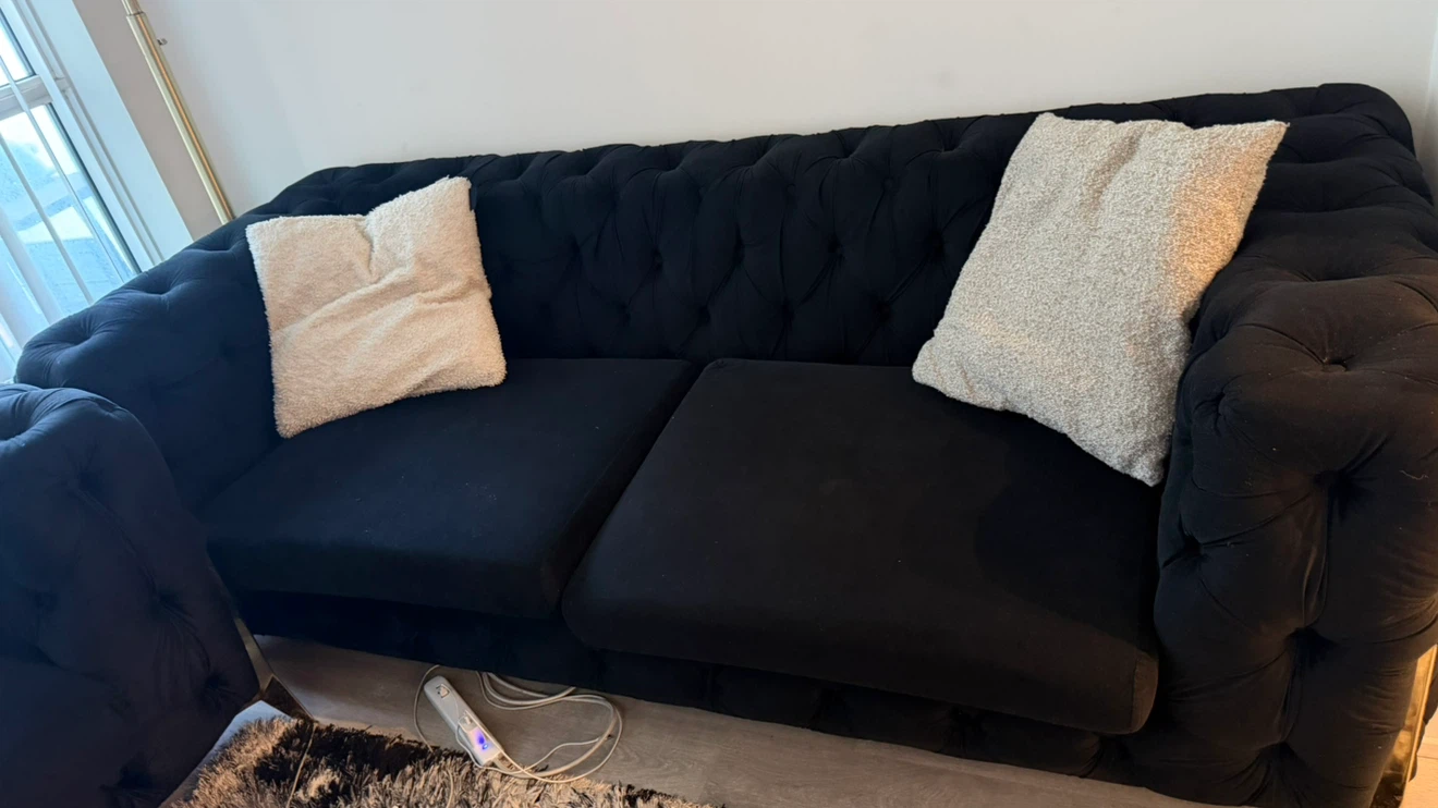 Black Velvet Tufted Sofa - photo 3