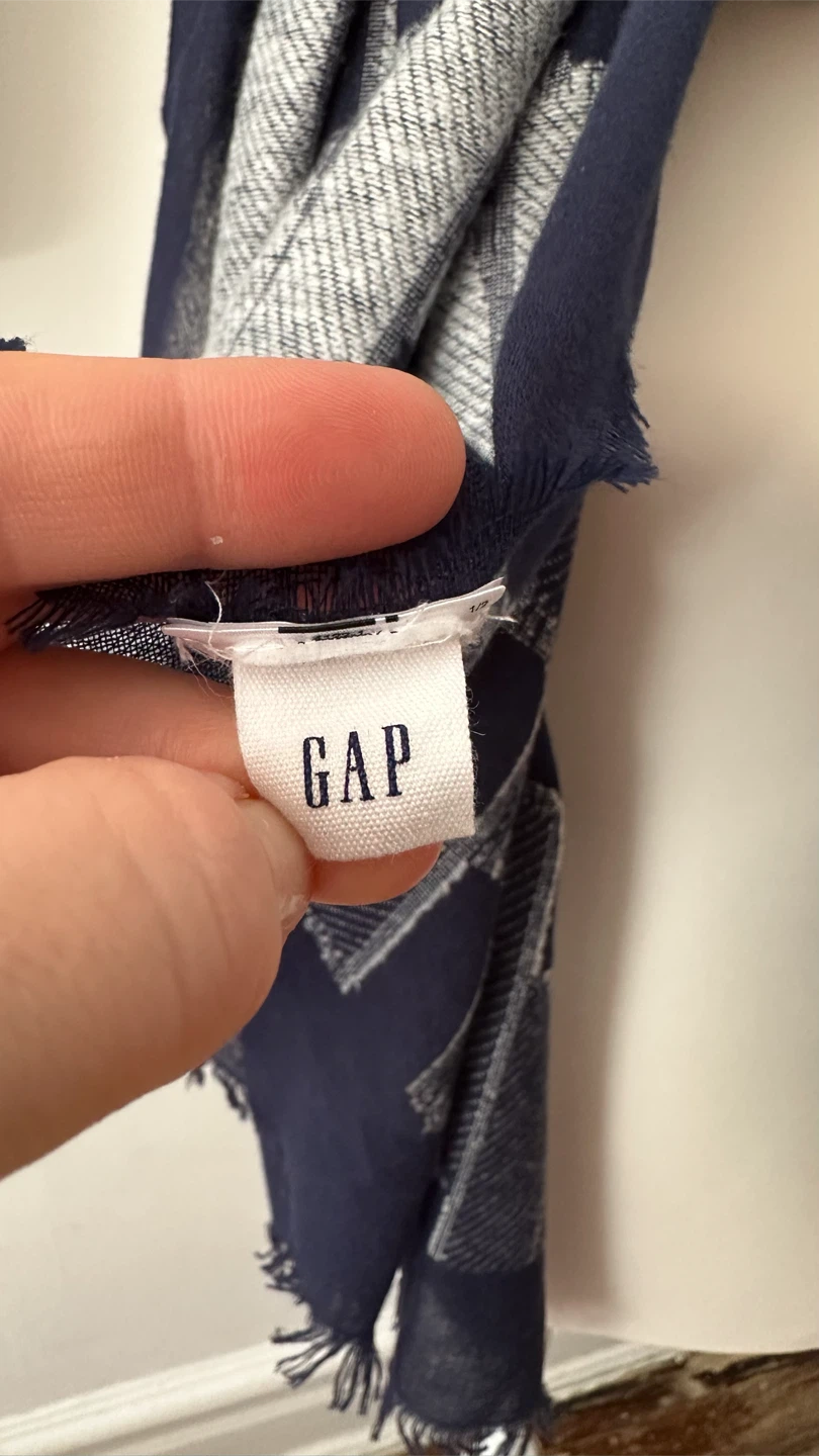 GAP Blue and White Patterned Scarf - photo 2