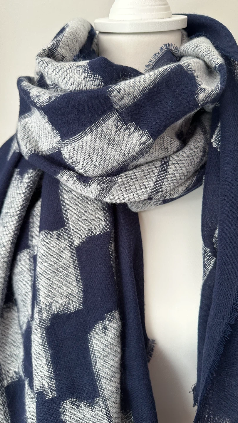 GAP Blue and White Patterned Scarf - photo 3
