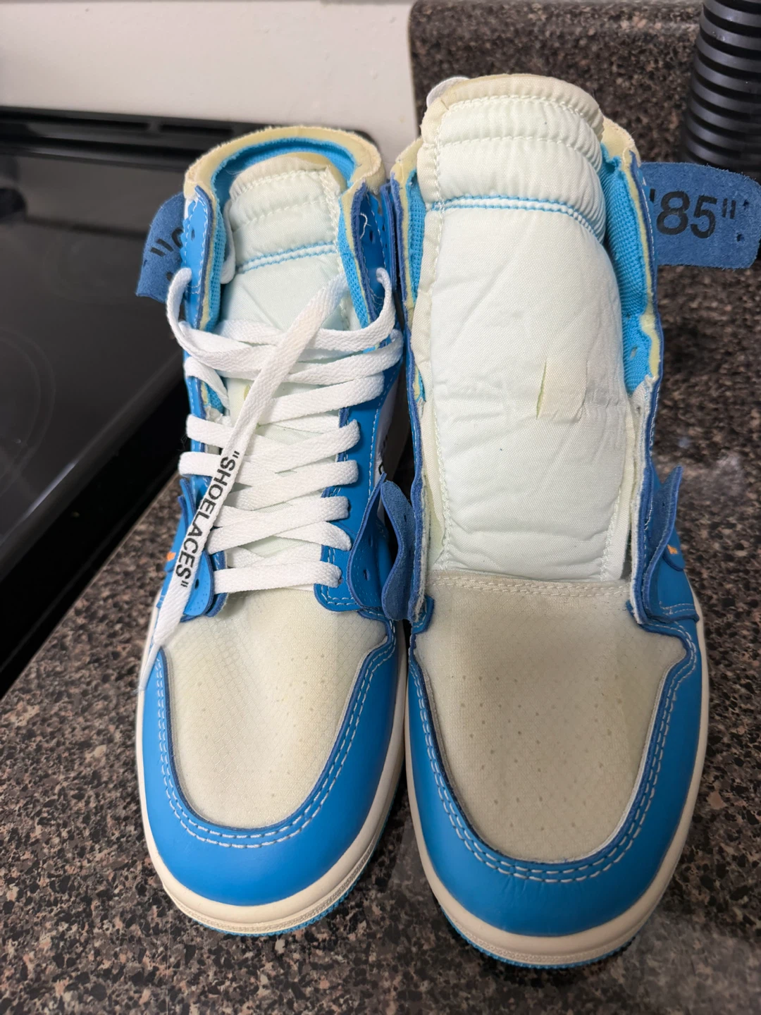 Off-White x Nike Air Jordan 1 UNC