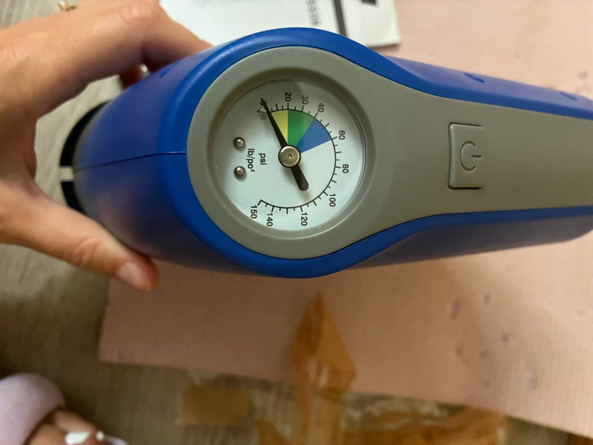 MOVING SALE: Certified Compact Air Compressor - photo 3