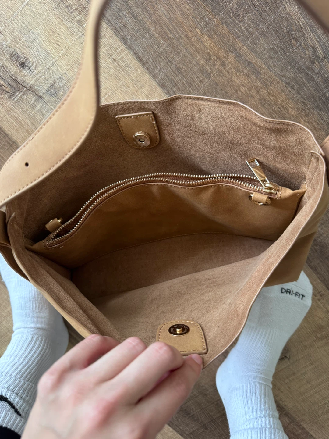 Joe Fresh Tan Shoulder Bag - photo 2