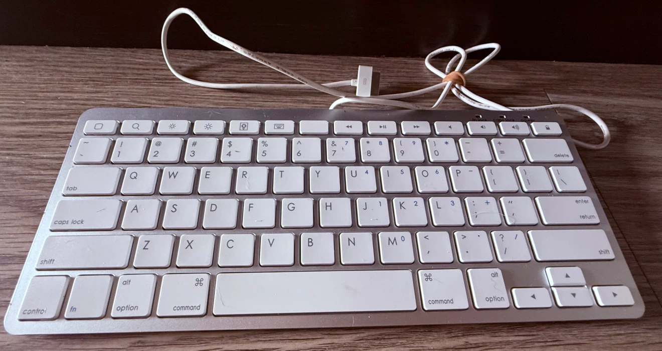 Older Model APPLE Styled Keyboard - photo 2