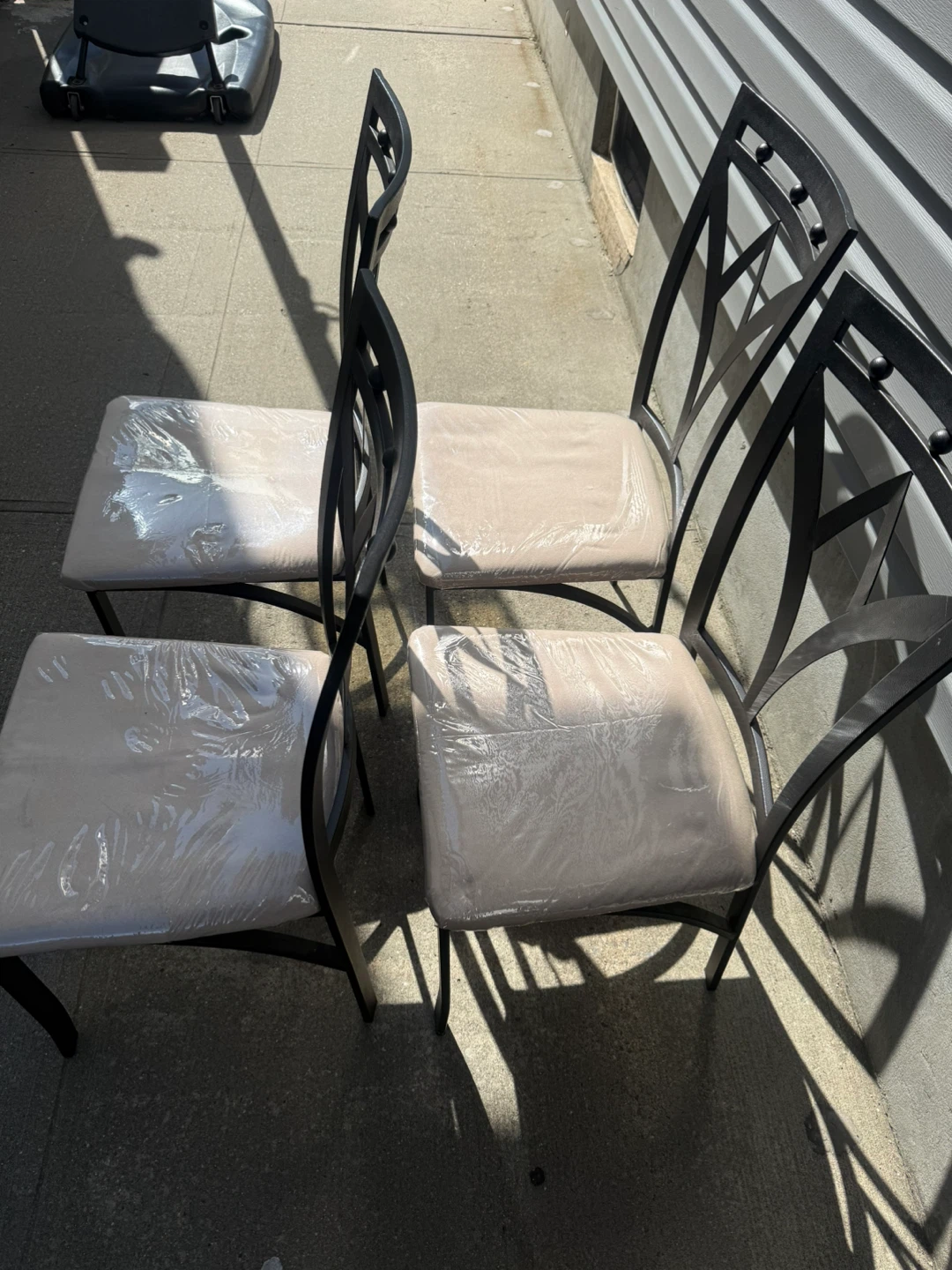 Set of 4 Black Metal Dining Chairs - photo 3