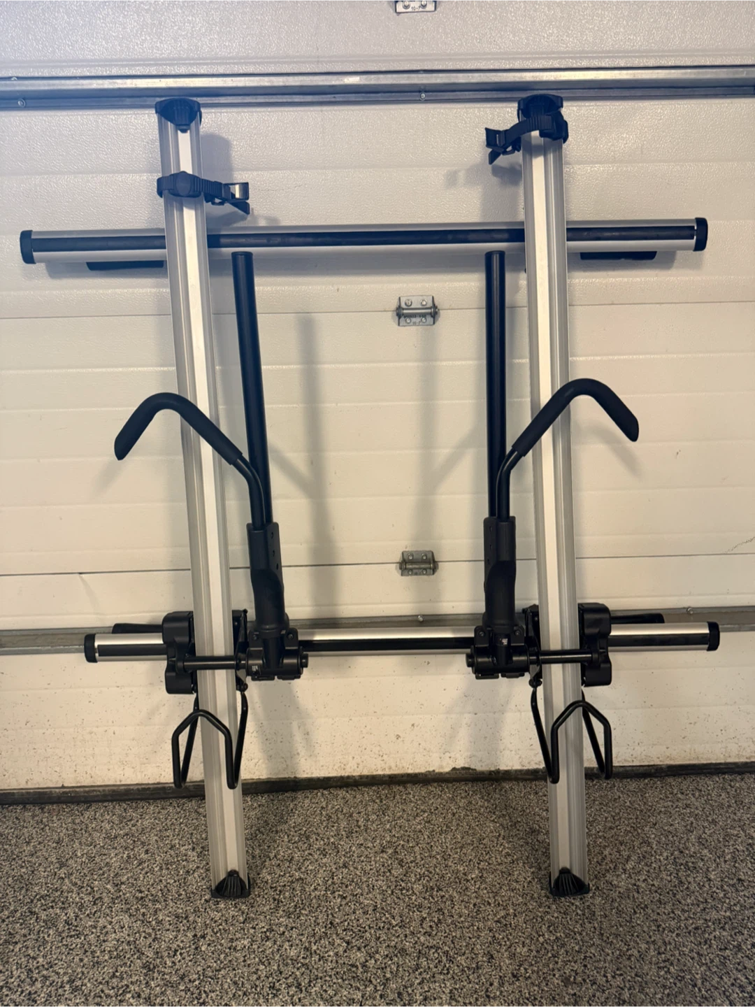 Thule Roof Bike Rack System – 2 SideArm 594XT + Crossbars